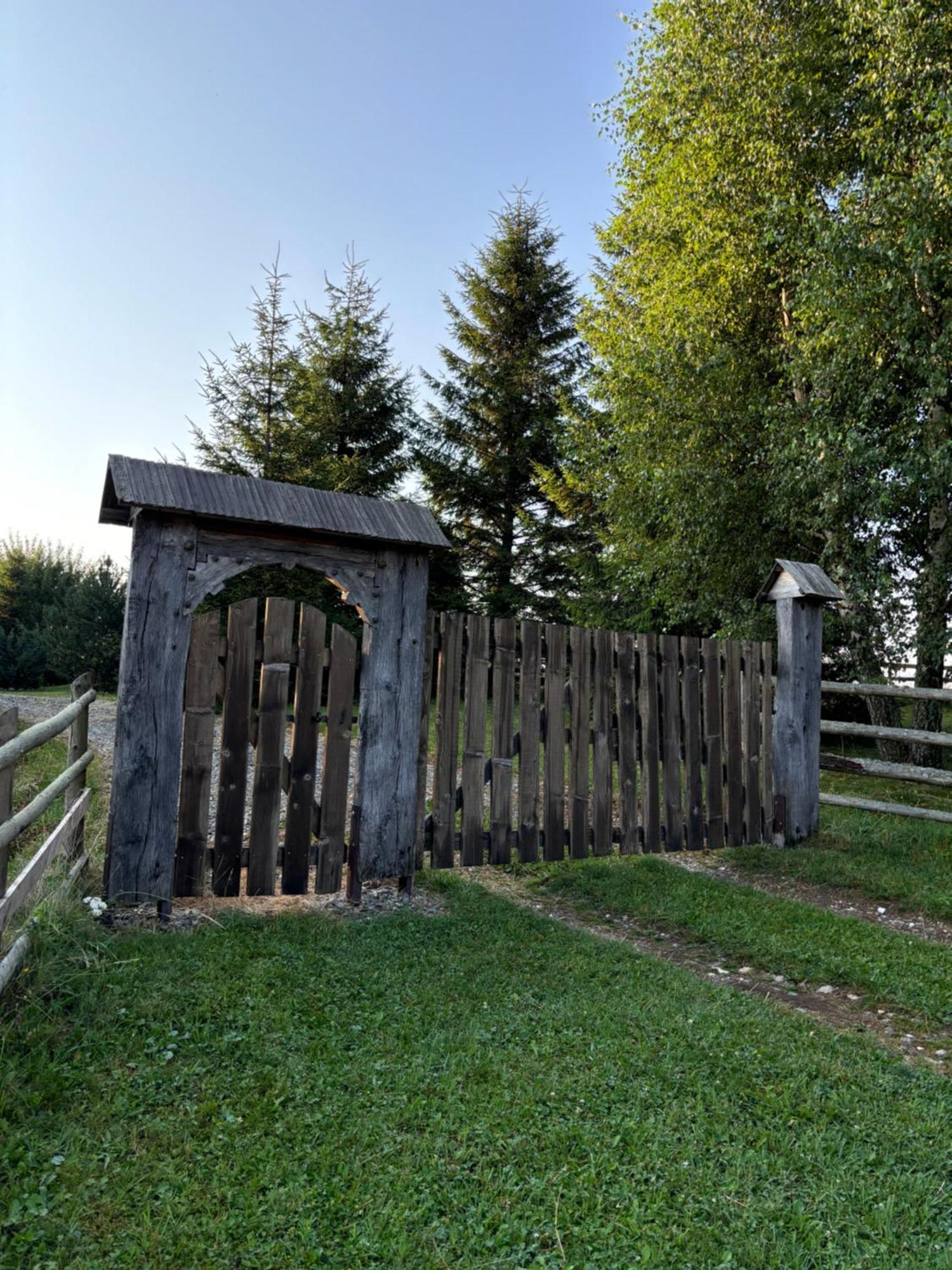 Chalet Ro Peştera Exteriér fotografie