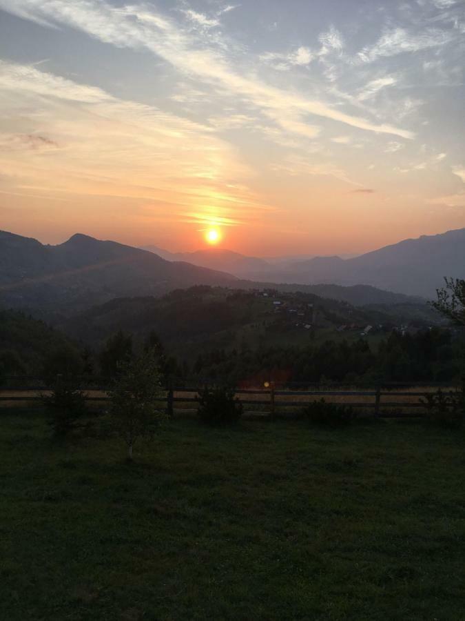 Chalet Ro Peştera Exteriér fotografie